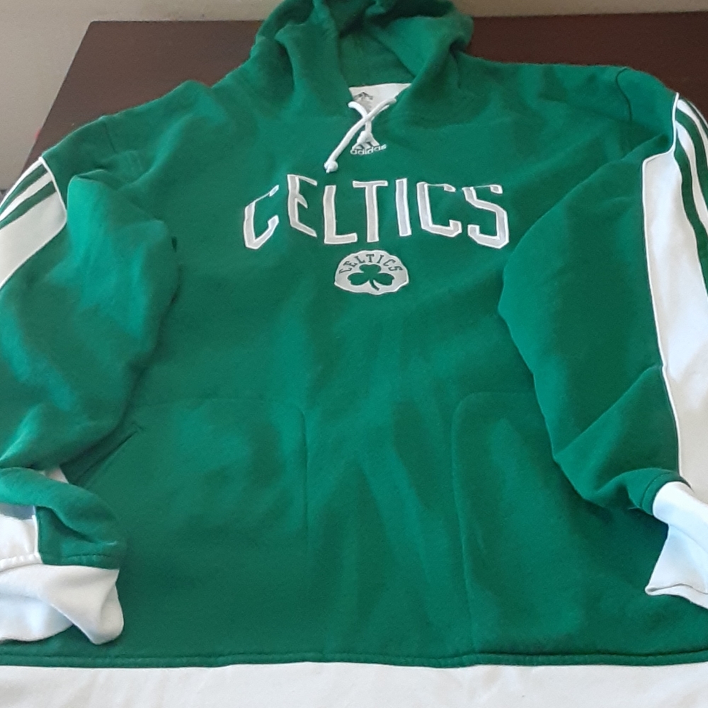 Boston Celtics Pullover